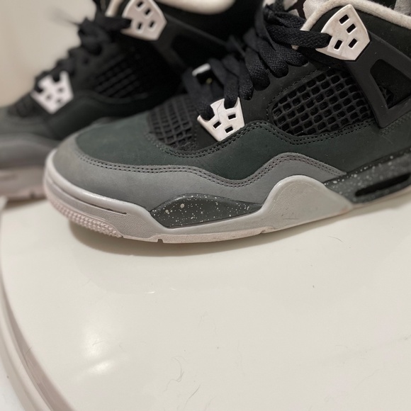 Jordan 4 retros - Picture 3 of 5